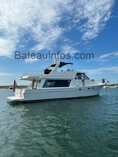 Bayliner 4788 Motoryacht avis et fiche technique